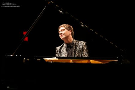 ستيف بركات يقدم جولة Néoréalité العالمية على مسرح دار الاوبرا المصرية