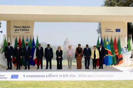 إيطاليا تعزز دورها كجسر بين أوروبا وأفريقيا من خلال خطة ماتي
