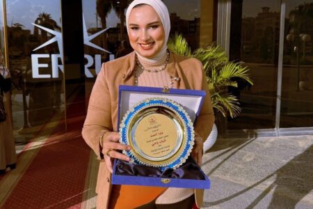 نجوم مسلسل “لينك ” يتصدرون احتفالية ختام “شباب واعي “بالجامعة الروسية وتكريم يارا أحمد يضيف بريقا خاصا للحفل