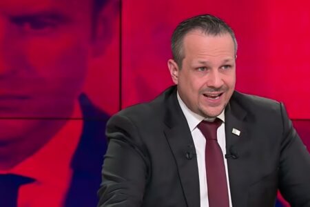 مهدي غزار صحفي < zigo > في قبضة الأمن الفرنسي