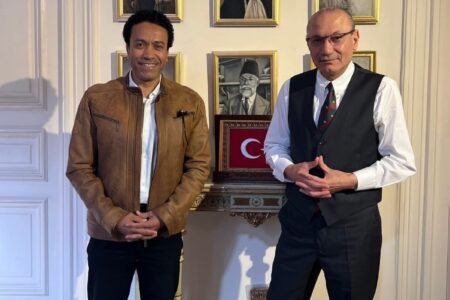 إسطنبول تفتح أبوابها لسامح حسين …دعم تركي للابداع الكوميدي المصري