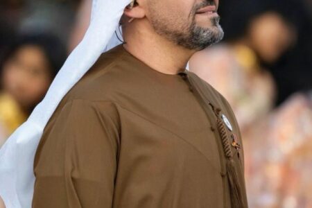 بحضور صاحب السمو رئيس الدولة ،حسين الجسمي يشارك في مسيرة الاتحاد مقدما “ياشروق المجد “في لحظة وطنية استثنائية