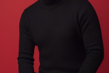 “بعادك عدبني “”حبيت كنت راسم بيت ” و “على الفاضي عمري ده بيروح ” …عمر ميمي موهبة متعددة وصوت بإحساس خاص في 2025