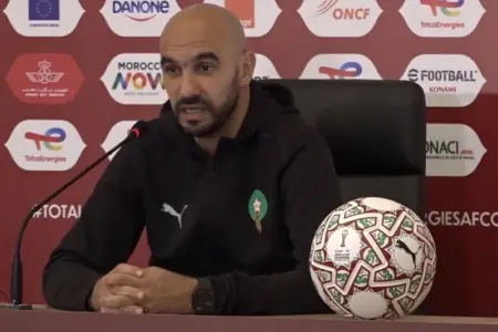 وليد الركراكي: “أسود الأطلس” تدخل كأس إفريقيا بعزيمة قوية وطموح واضح للتتويج