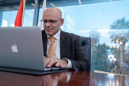 الدكتور محمد عبد الله :أغنية البوب درع واق لملحن اليوم وتحولات العصر فرضت قواعد جديدة على التلحين