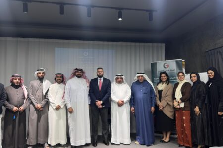 المياة بين القانون والاستثمار :المركز الدولي الخليجي يناقش في ندوة حوارية إدارة النزاعات المائية العابرة للحدود