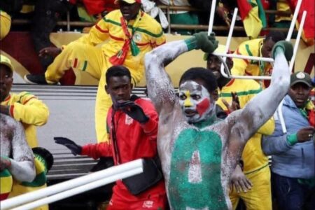 وأخيرا ،مغاربة المنصات الاجتماعية يحددون هوية الوحش العملاق الذي هاجم المنظمين خلال نهائي الكان