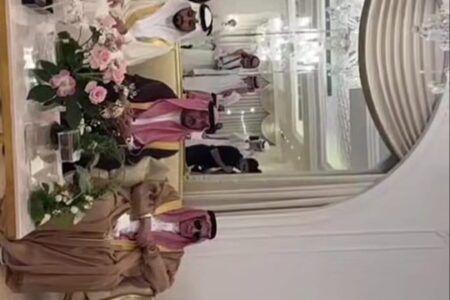 الدكتور عدنان مراد والدكتور عمر باهمام يحتفلان بعقد قران الدكتور عبد العزيز