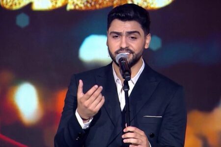منير زايد يُطرب الجمهور بأعمال محمد عبد الوهاب ويُبدع في جديده المصري “متستناش”